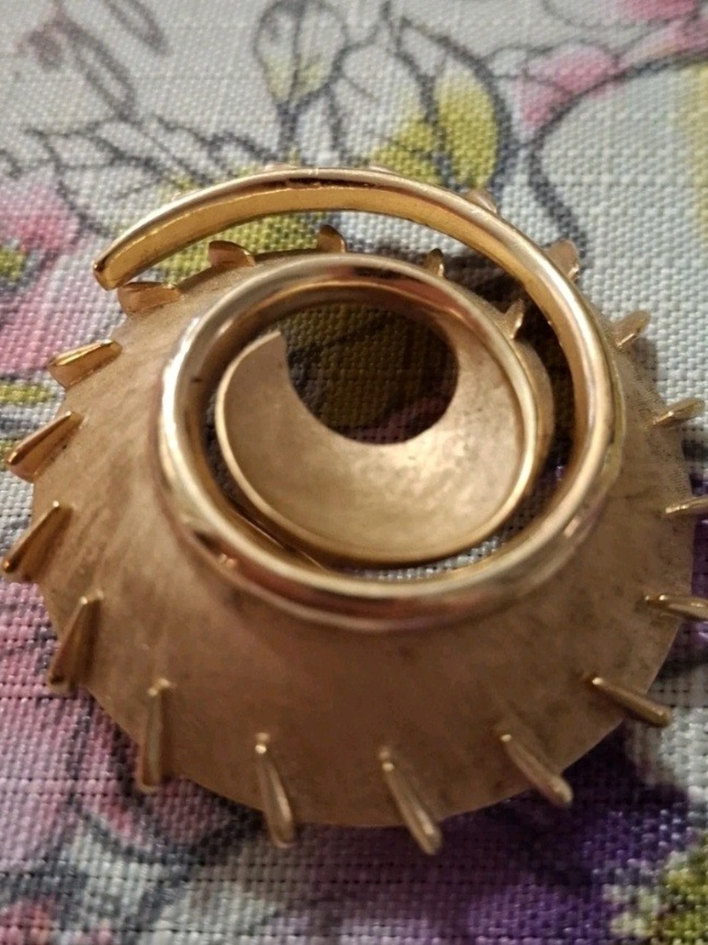 Gold Tone Crown Trifari Swirl Modernist Brooch